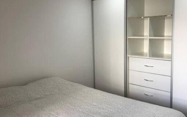 Hermoso departamento 2 amb.Zona pinos de anchorena