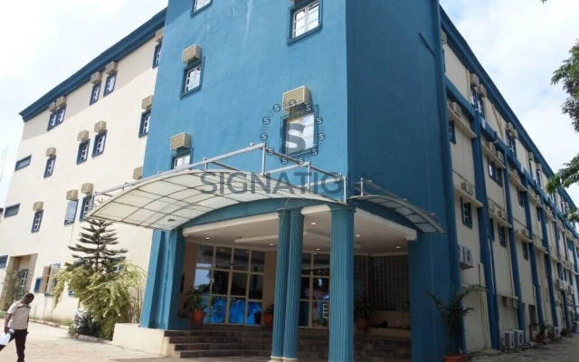 Signatious Hotels & Suites Lagos