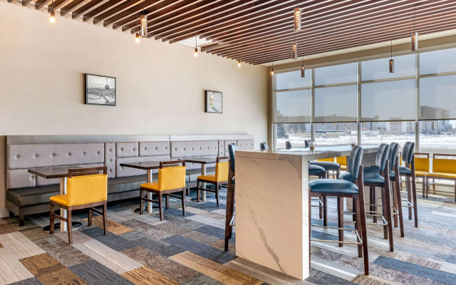 Cambria Hotel Bloomington Mall of America Minneapolis Airport