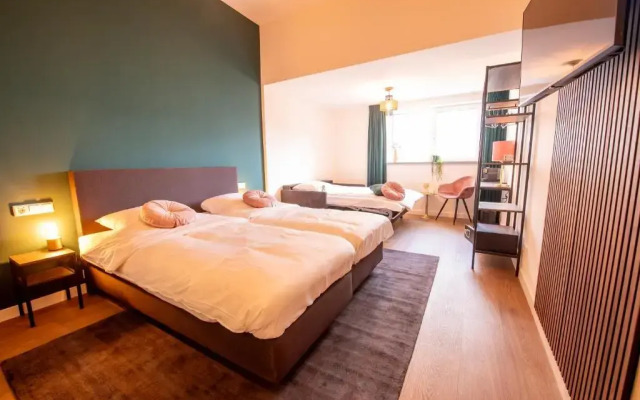 Hotel Bom