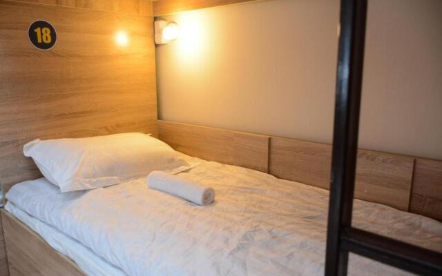5 Rooms Hostel Almaty