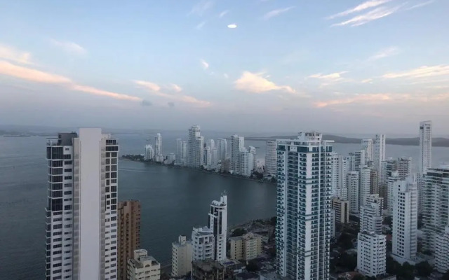 41st Fl Beach Condo in Bocagrande