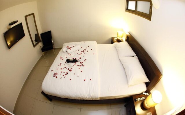 Royale Rooms