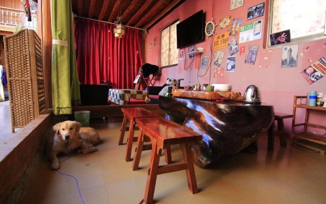 Lijiang Shuhe Shi Wu Wan Hostel