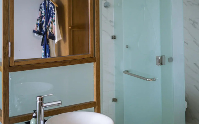 Vinh Hung Old Town Hotel