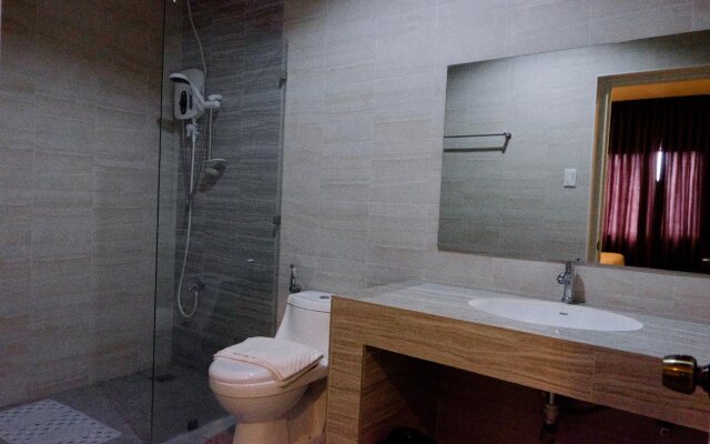 Crevice Hotel