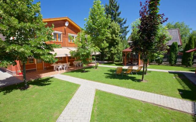 Zoli Apartmanok-Bródy 51-53