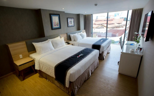 Avanti Hotel