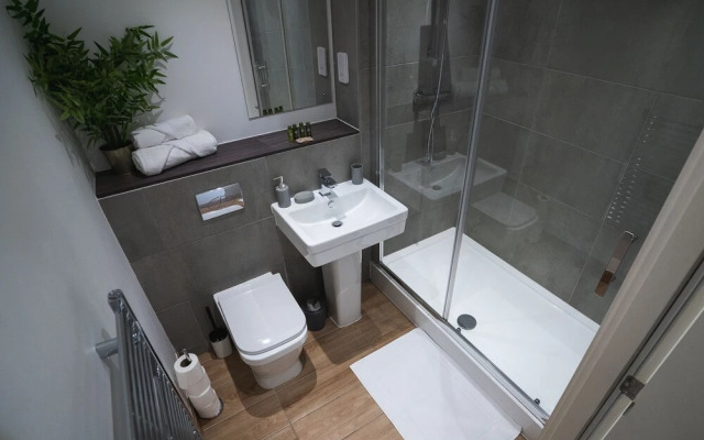 Modern 1-bed - Brand New - Central - Free Wi-fi