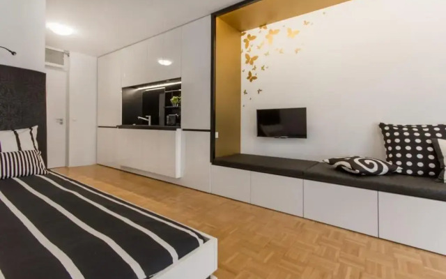 Gorgeous central flat with garage