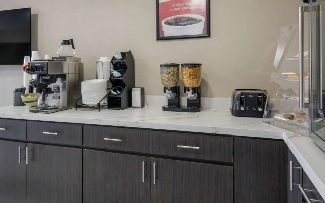 Econo Lodge Waco North I-35