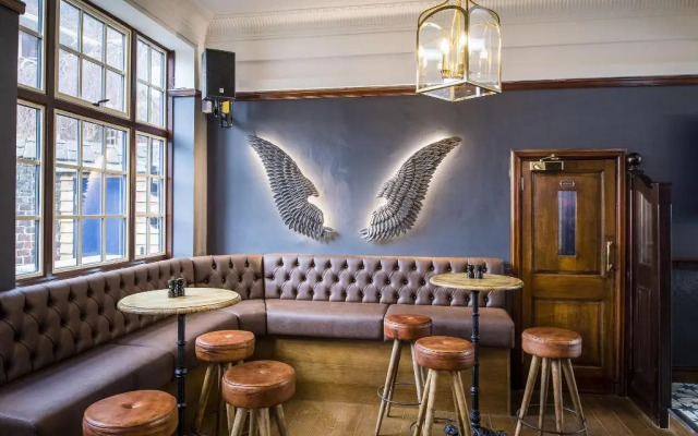 Three Falcons Hotel