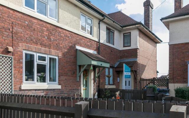 Modern & Contractors & Families & Spacious & Private Parking