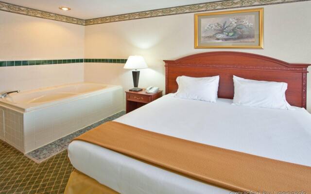 Holiday Inn Express Huntington