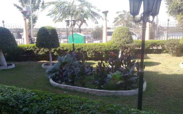 Luxor Hotel Armed Forces