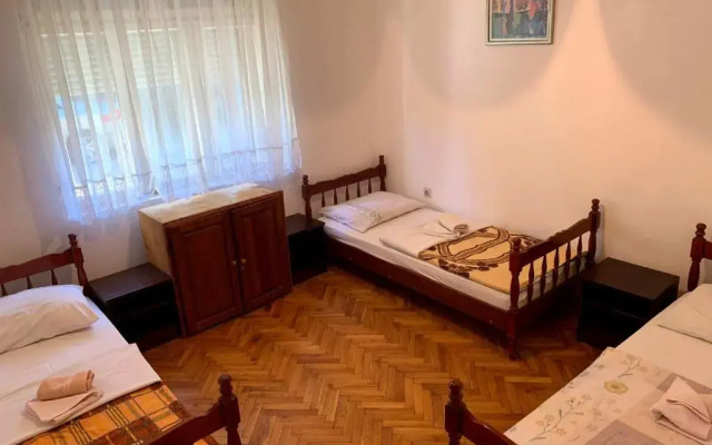 Hostel Holiday Cetinje