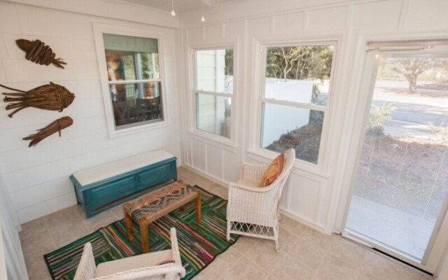 81st Summer A 2 Bedroom Duplex