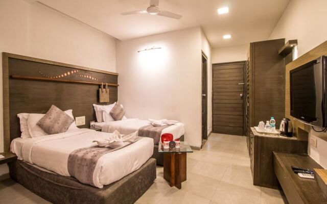 Palm Beach Hotel & Resort