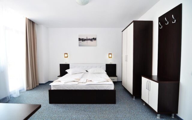 Babylonia Resort