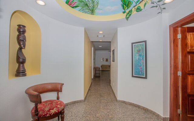 Lawson Rock - Yellowfish 211 2 Bedroom Condo by Redawning