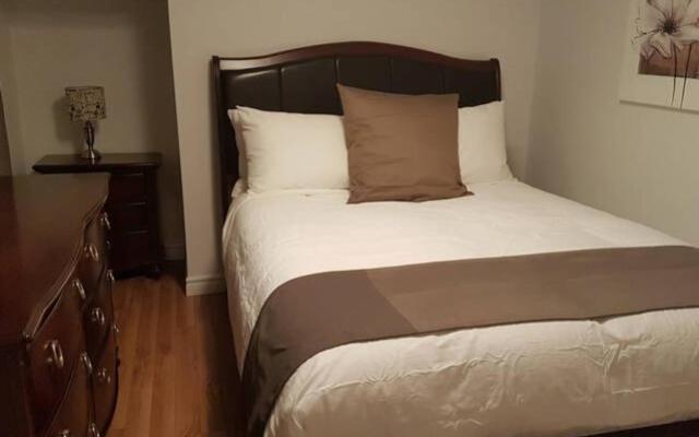 1-Bedroom Apartment Sweet #7 by Amazing Property Rentals