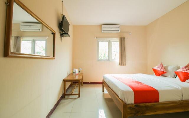 OYO 946 Penginapan Menara Megah Syariah