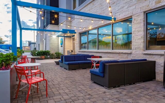 Tru by Hilton Cypress Houston