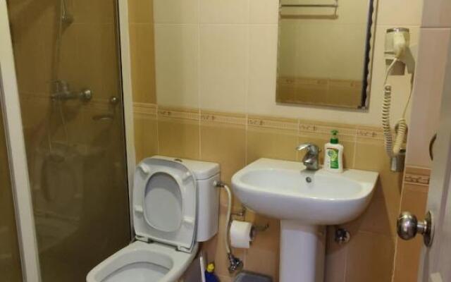 Apartment 7D,Retreat