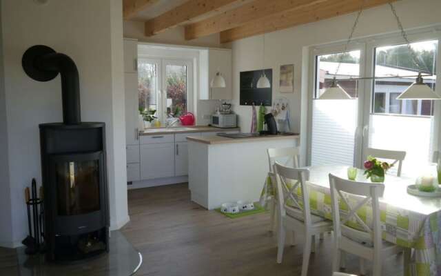 Holiday House House by the Lake