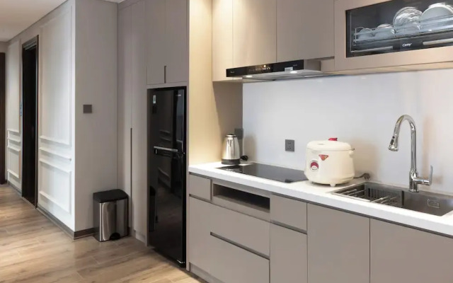 Otis Apartment