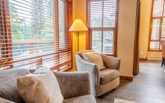 Woodhaven #32 By Bear Country