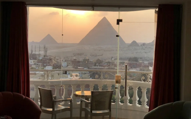 Sun Pyramids View Inn
