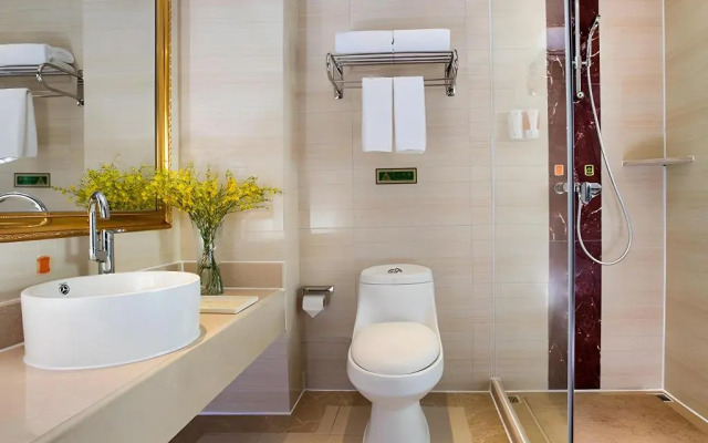 Vienna Hotel Shenzhen Guanlan Guanguang Road Fushikang Branch