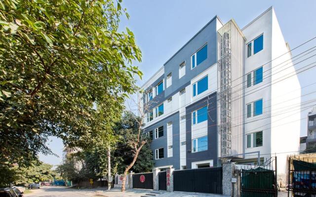 ROSASTAYS Gurugram Sec 31