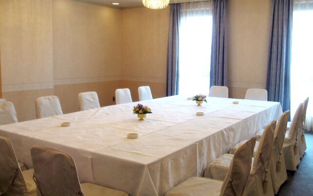 Hotel Crown Palais Kofu