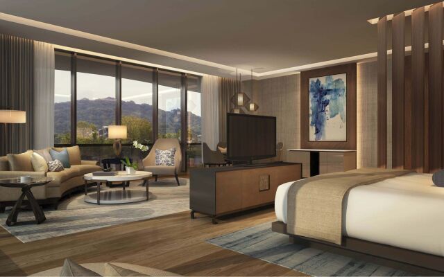 Holiday Inn Nanjing Xuanwu Lake by IHG