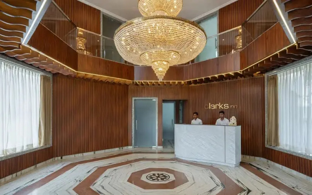 Clarks Inn Bichpuri, Agra