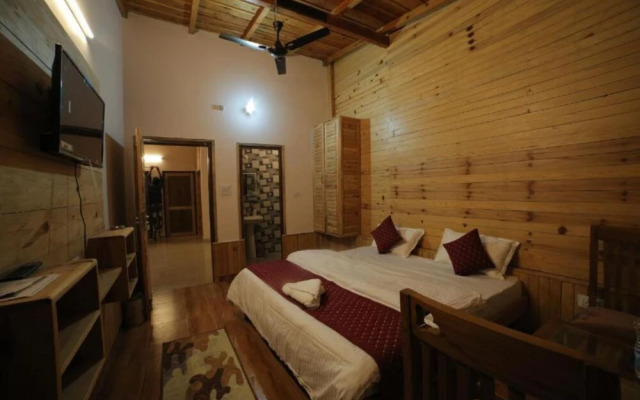 Goroomgo Wooden Umbrella Bhimtal