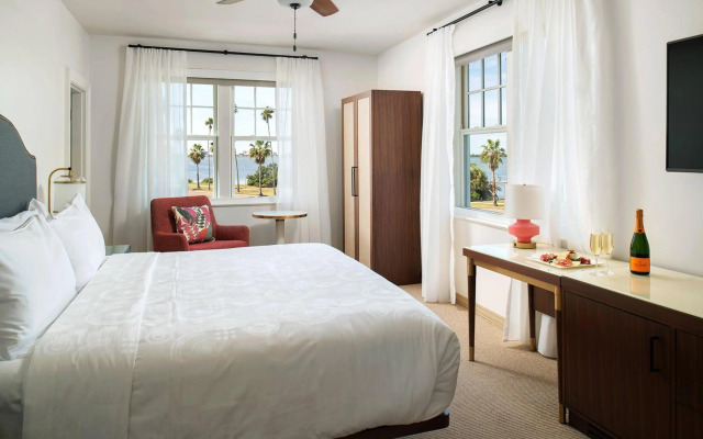 Fenway Hotel Autograph Collection