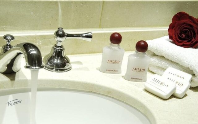 Hotel Mil 810