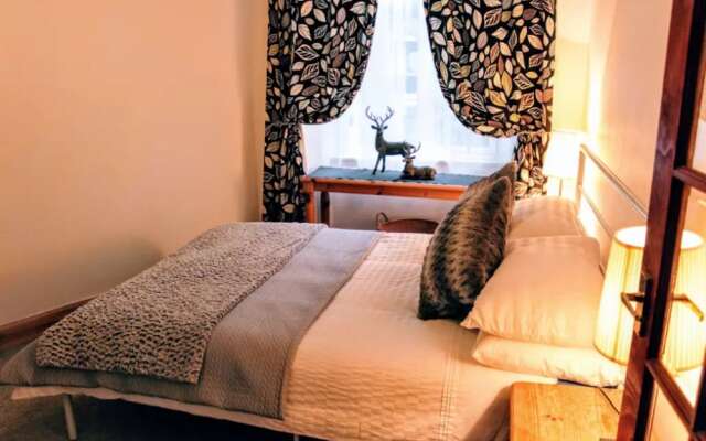 1 Bedroom Apartment Near The Old Town