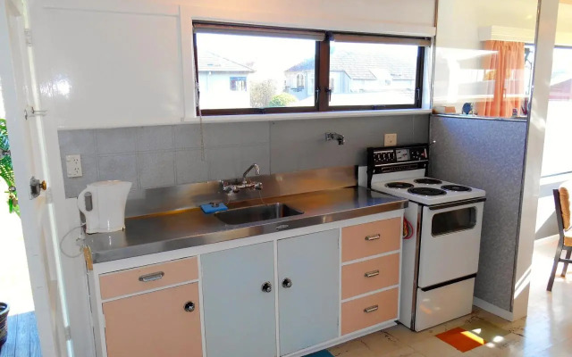 Bobs Bach - Mt Maunganui Bach