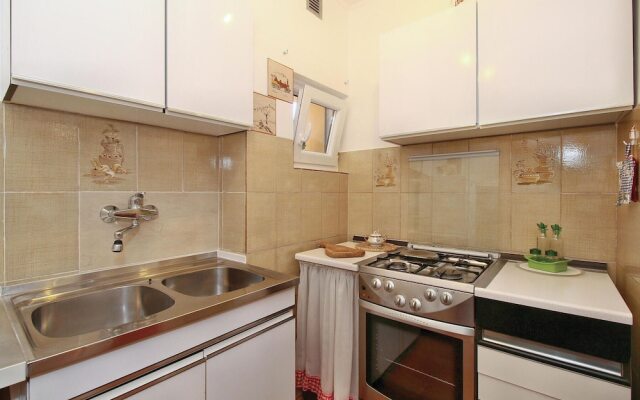 Amazing Home in Novigrad With Wifi and 2 Bedrooms