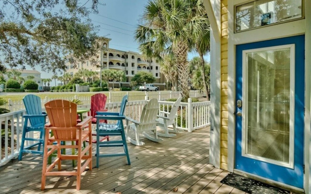 Crystal Oasis Across From Beach Heated Pool