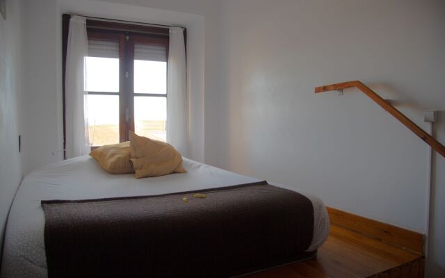 ALFAMA 3B - Balby's Bed&Breakfast