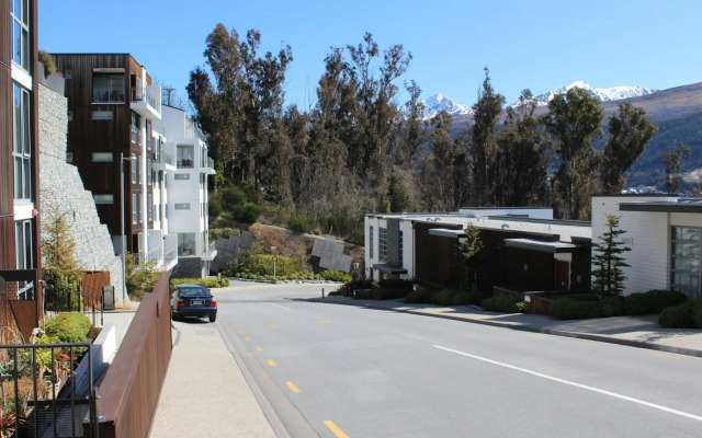 Queenstown Village Apartments