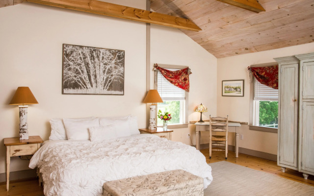 Inn at Silver Maple Farm