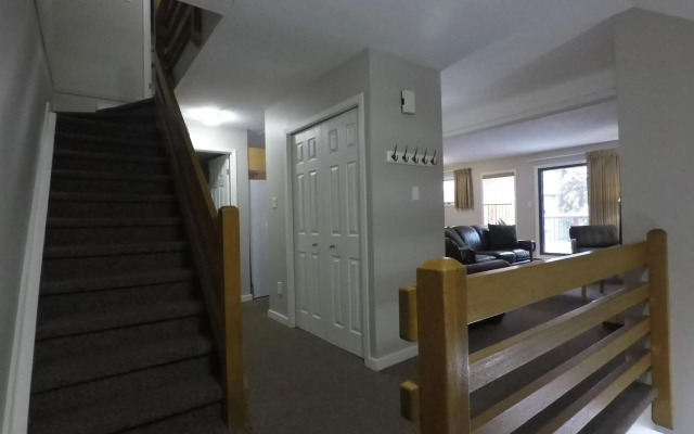 Panorama Vacation Retreat at Horsethief Lodge
