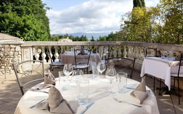 Logis Le Mas Et La Flambee Du Luberon
