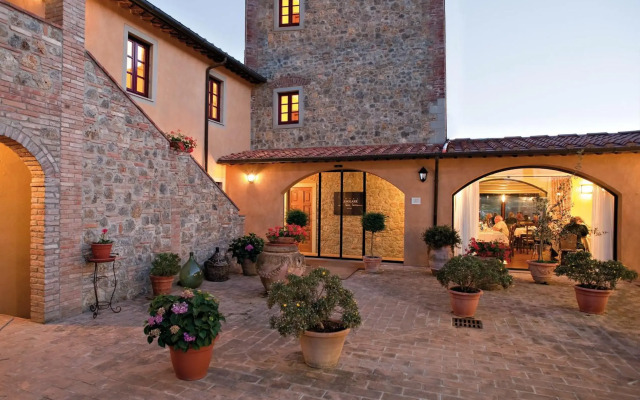 Hotel Casolare Le Terre Rosse